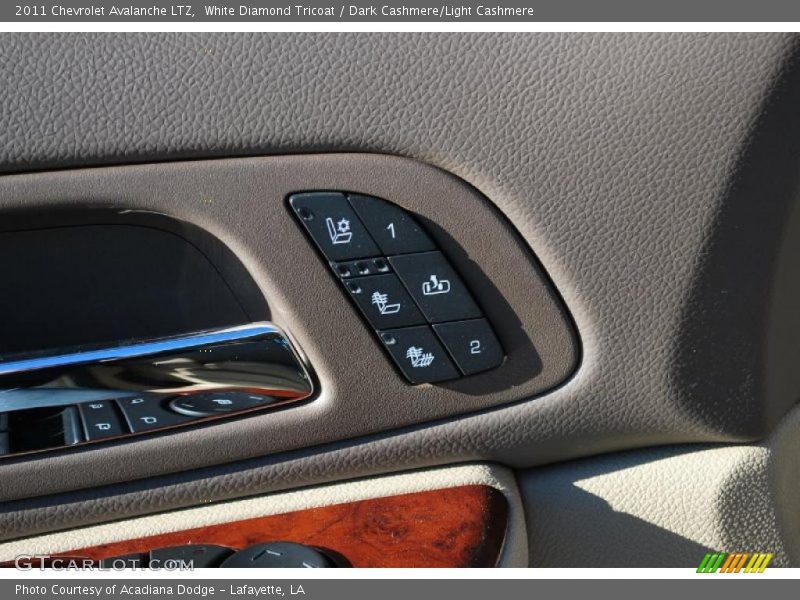 White Diamond Tricoat / Dark Cashmere/Light Cashmere 2011 Chevrolet Avalanche LTZ