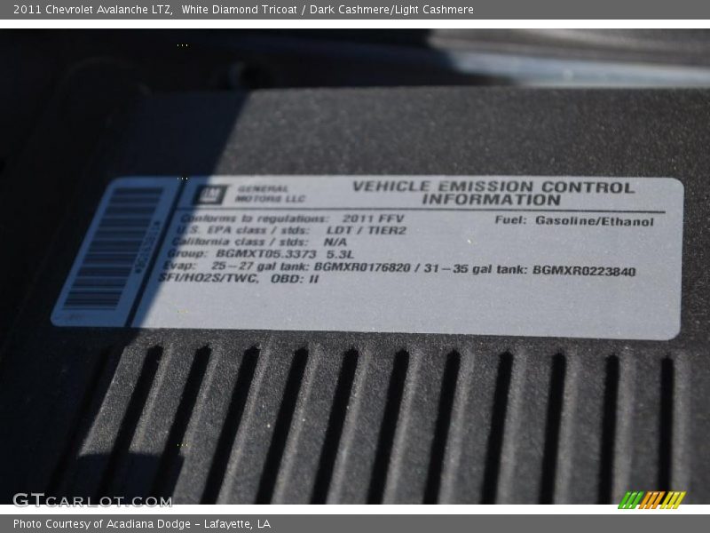 White Diamond Tricoat / Dark Cashmere/Light Cashmere 2011 Chevrolet Avalanche LTZ