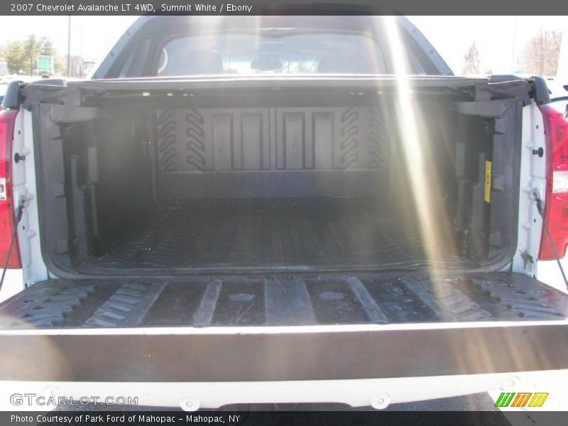 Summit White / Ebony 2007 Chevrolet Avalanche LT 4WD