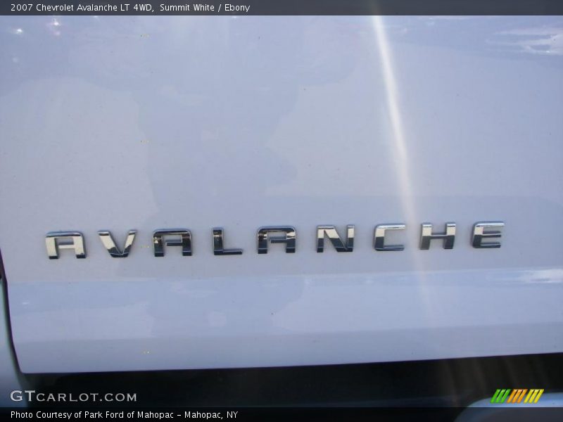 Summit White / Ebony 2007 Chevrolet Avalanche LT 4WD