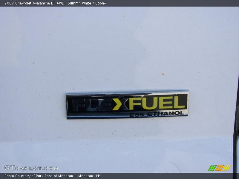 Summit White / Ebony 2007 Chevrolet Avalanche LT 4WD