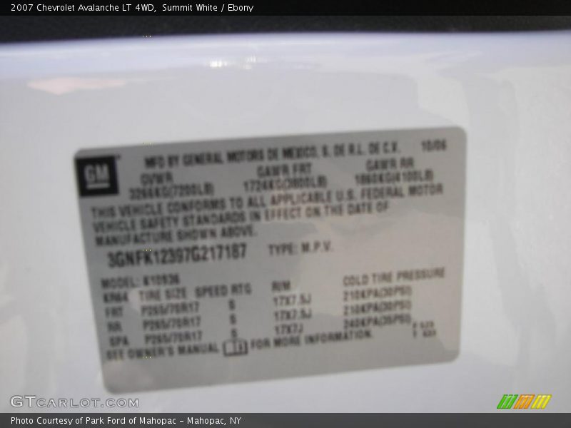 Summit White / Ebony 2007 Chevrolet Avalanche LT 4WD