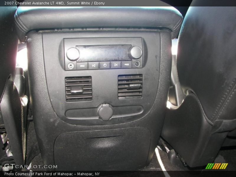 Summit White / Ebony 2007 Chevrolet Avalanche LT 4WD