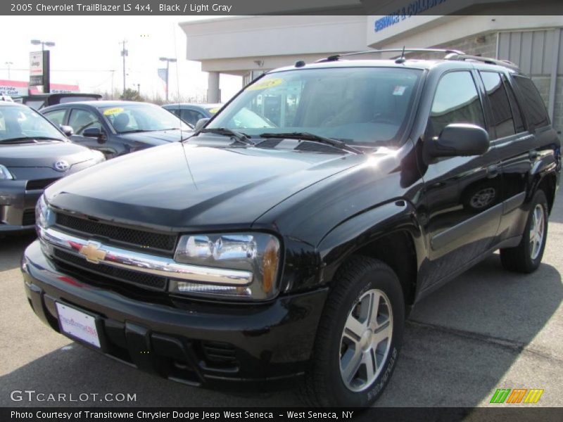 Black / Light Gray 2005 Chevrolet TrailBlazer LS 4x4