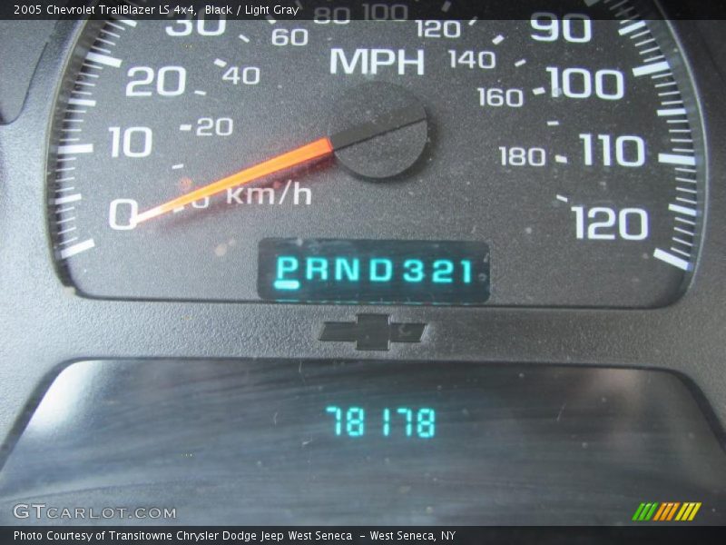 Black / Light Gray 2005 Chevrolet TrailBlazer LS 4x4