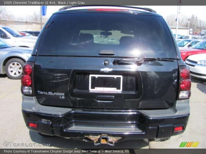 Black / Light Gray 2005 Chevrolet TrailBlazer LS 4x4