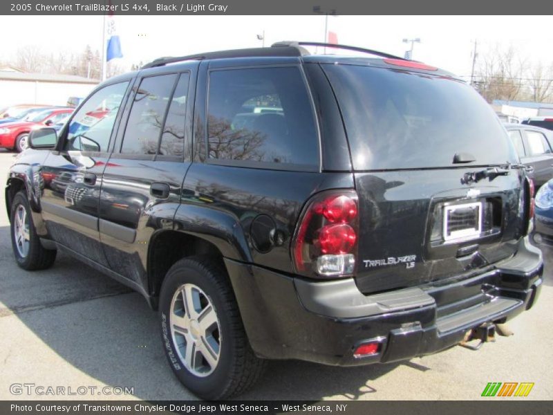 Black / Light Gray 2005 Chevrolet TrailBlazer LS 4x4