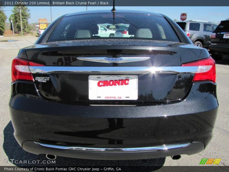 Brilliant Black Crystal Pearl / Black 2011 Chrysler 200 Limited