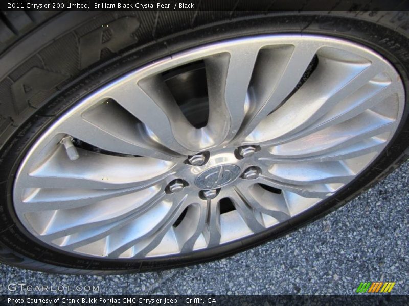 Brilliant Black Crystal Pearl / Black 2011 Chrysler 200 Limited