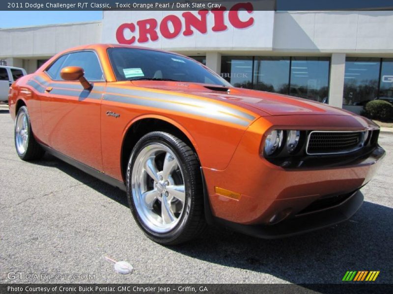 Front 3/4 View of 2011 Challenger R/T Classic
