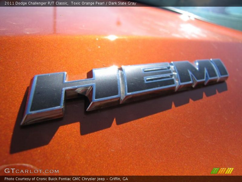  2011 Challenger R/T Classic Logo