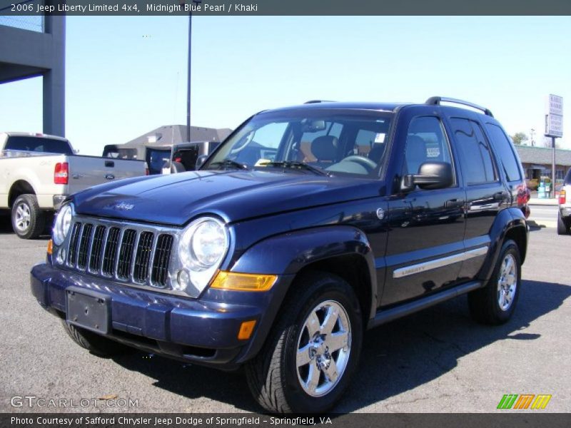 Front 3/4 View of 2006 Liberty Limited 4x4