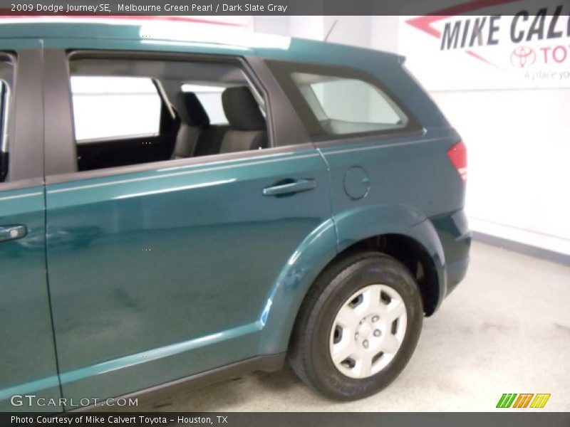 Melbourne Green Pearl / Dark Slate Gray 2009 Dodge Journey SE