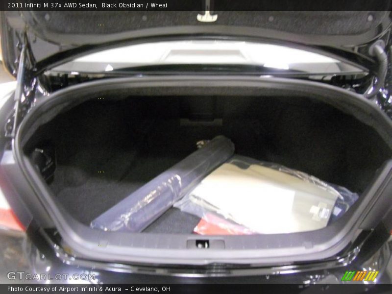  2011 M 37x AWD Sedan Trunk