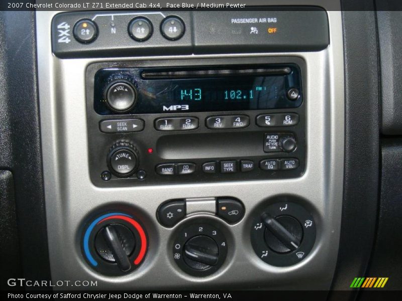 Controls of 2007 Colorado LT Z71 Extended Cab 4x4
