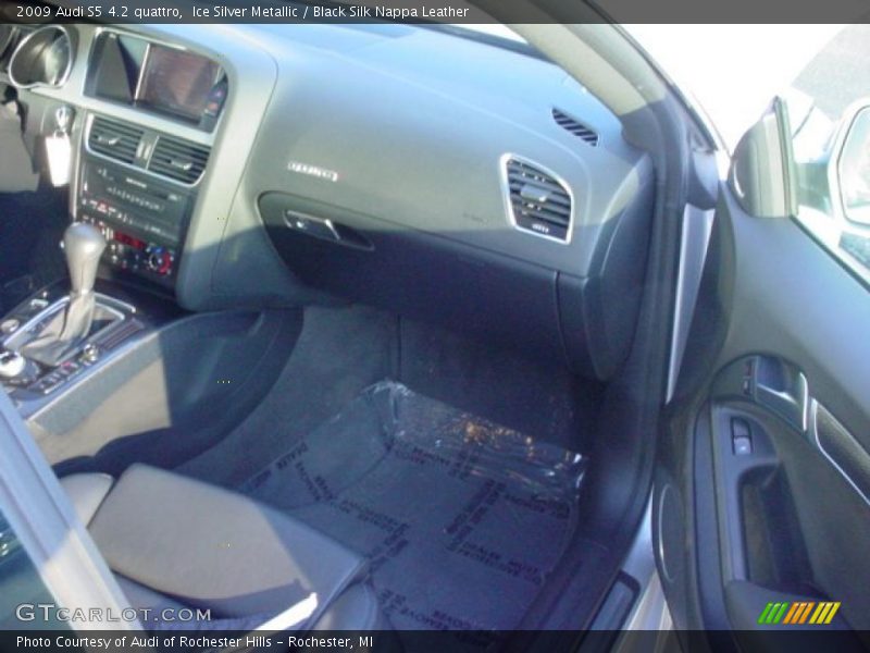 Ice Silver Metallic / Black Silk Nappa Leather 2009 Audi S5 4.2 quattro