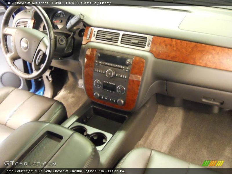 Dark Blue Metallic / Ebony 2007 Chevrolet Avalanche LT 4WD