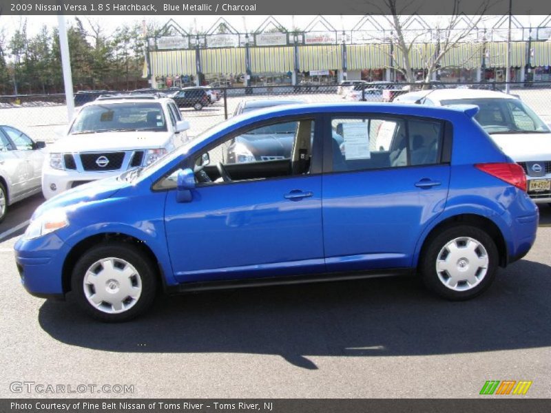 Blue Metallic / Charcoal 2009 Nissan Versa 1.8 S Hatchback