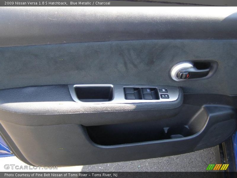 Blue Metallic / Charcoal 2009 Nissan Versa 1.8 S Hatchback