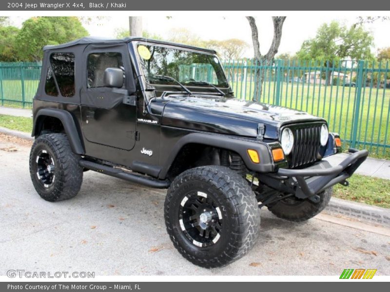 Black / Khaki 2004 Jeep Wrangler X 4x4