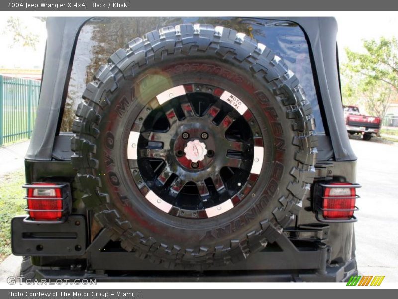 Black / Khaki 2004 Jeep Wrangler X 4x4