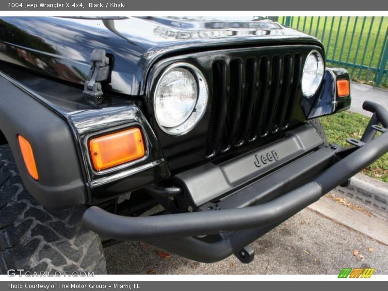 Black / Khaki 2004 Jeep Wrangler X 4x4
