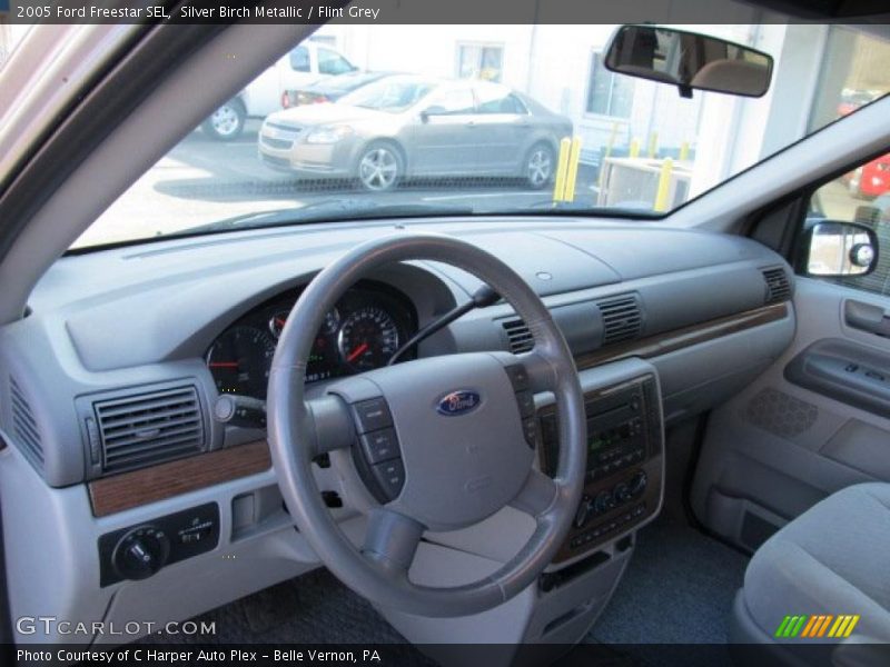 Dashboard of 2005 Freestar SEL