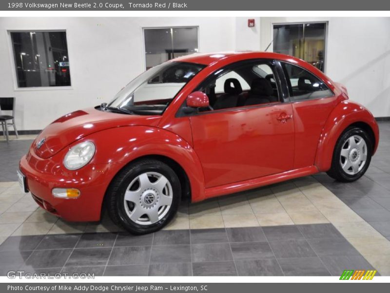 Front 3/4 View of 1998 New Beetle 2.0 Coupe