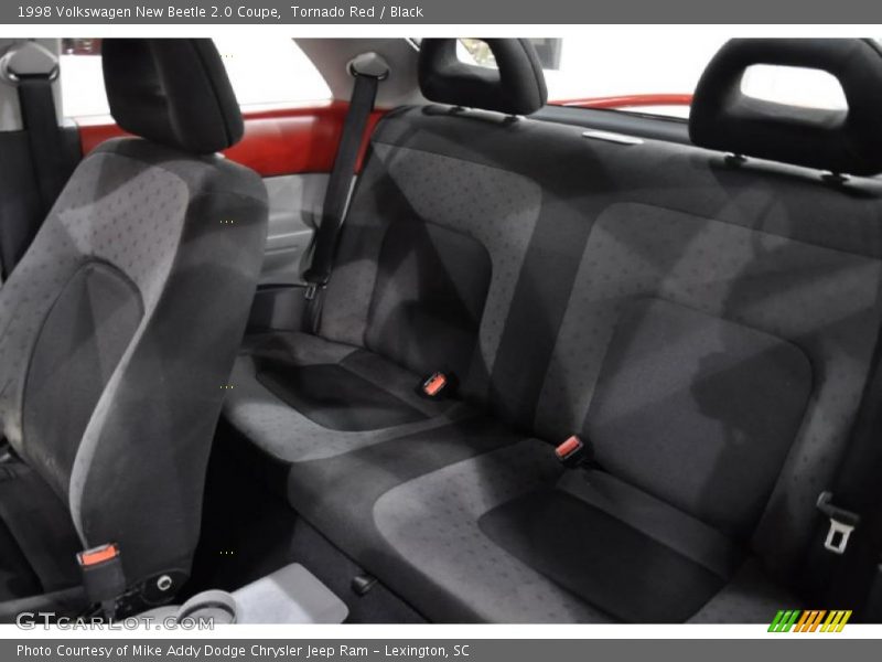 Tornado Red / Black 1998 Volkswagen New Beetle 2.0 Coupe