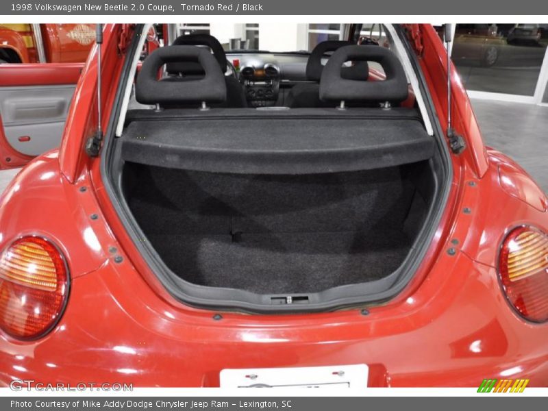 Tornado Red / Black 1998 Volkswagen New Beetle 2.0 Coupe