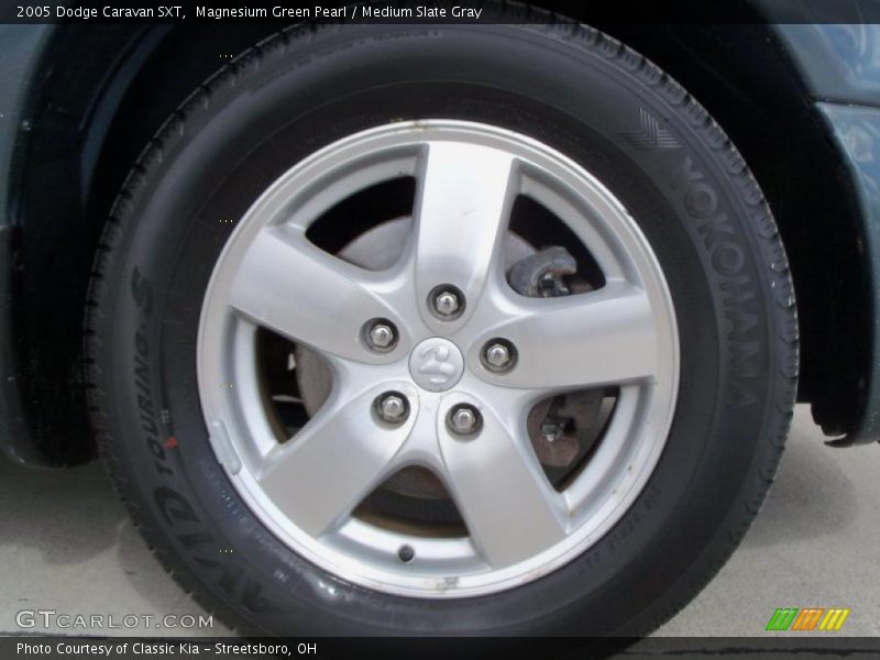 Magnesium Green Pearl / Medium Slate Gray 2005 Dodge Caravan SXT