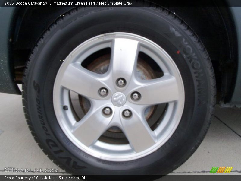 Magnesium Green Pearl / Medium Slate Gray 2005 Dodge Caravan SXT