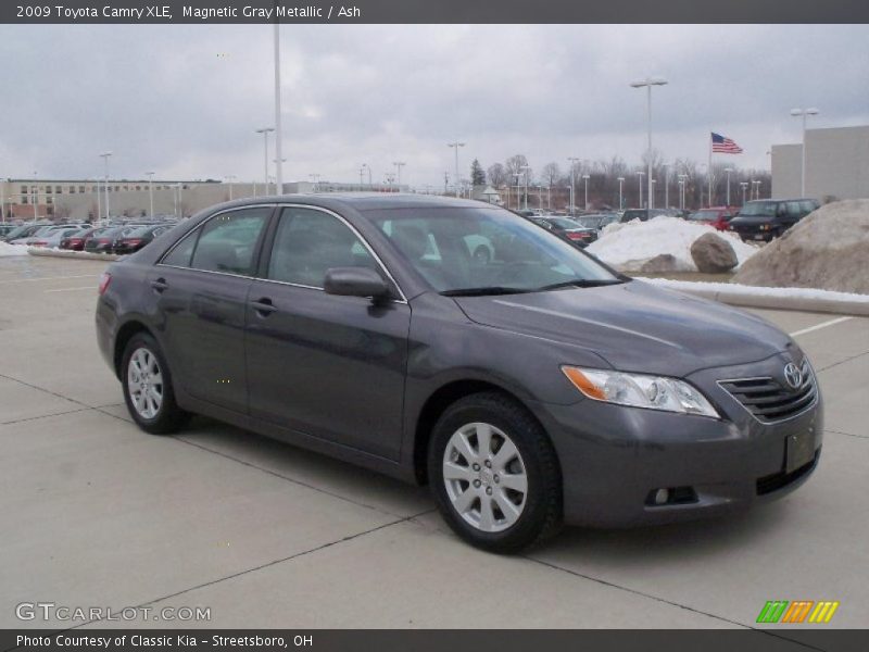 Magnetic Gray Metallic / Ash 2009 Toyota Camry XLE