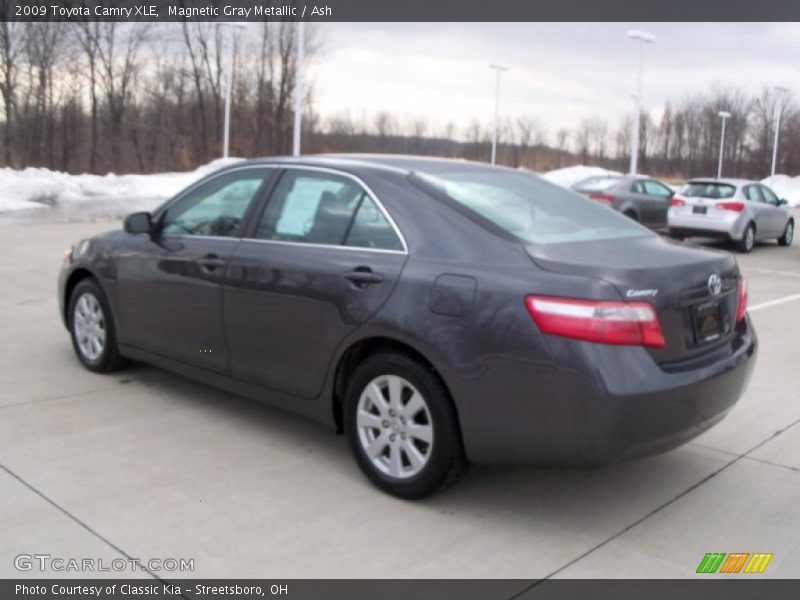 Magnetic Gray Metallic / Ash 2009 Toyota Camry XLE