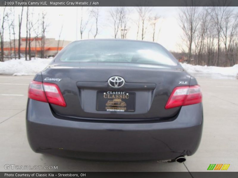 Magnetic Gray Metallic / Ash 2009 Toyota Camry XLE