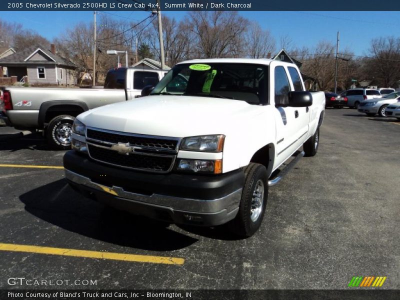 Summit White / Dark Charcoal 2005 Chevrolet Silverado 2500HD LS Crew Cab 4x4