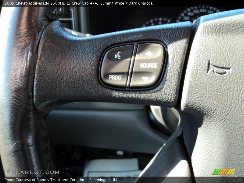 Summit White / Dark Charcoal 2005 Chevrolet Silverado 2500HD LS Crew Cab 4x4