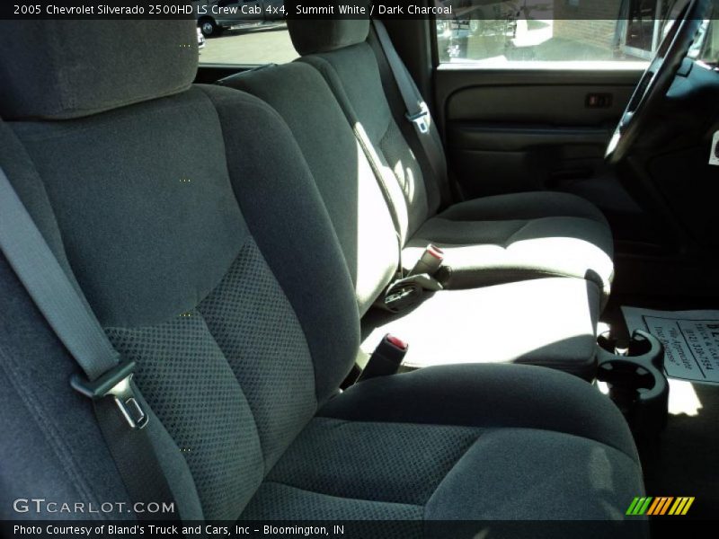  2005 Silverado 2500HD LS Crew Cab 4x4 Dark Charcoal Interior