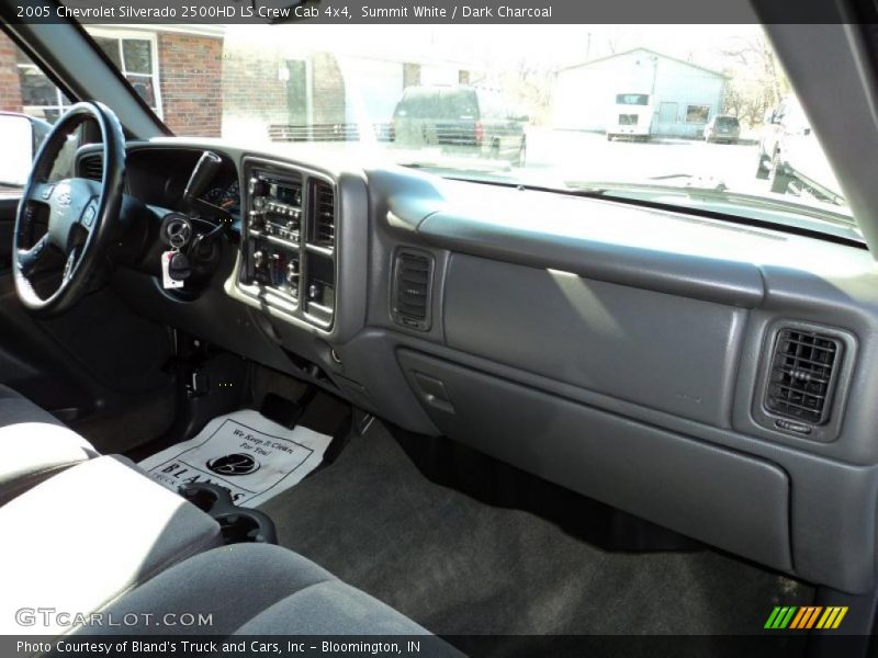 Summit White / Dark Charcoal 2005 Chevrolet Silverado 2500HD LS Crew Cab 4x4