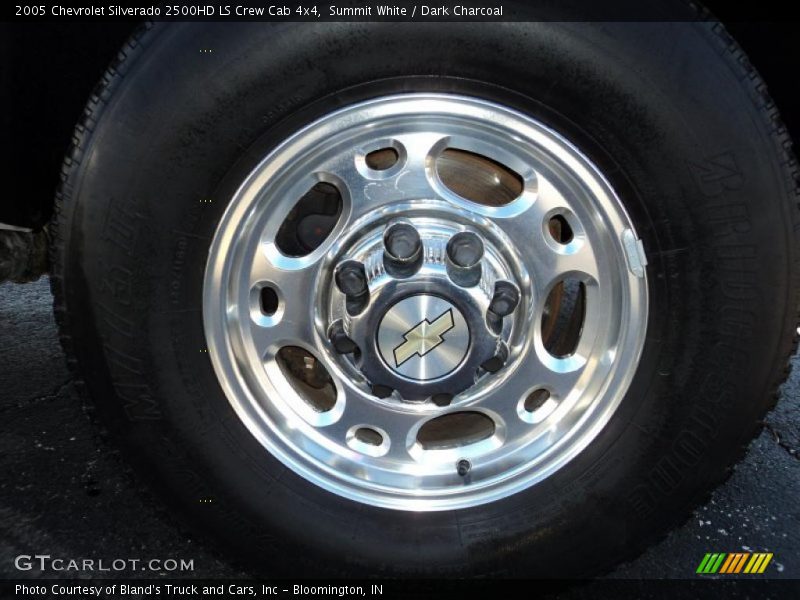 Summit White / Dark Charcoal 2005 Chevrolet Silverado 2500HD LS Crew Cab 4x4