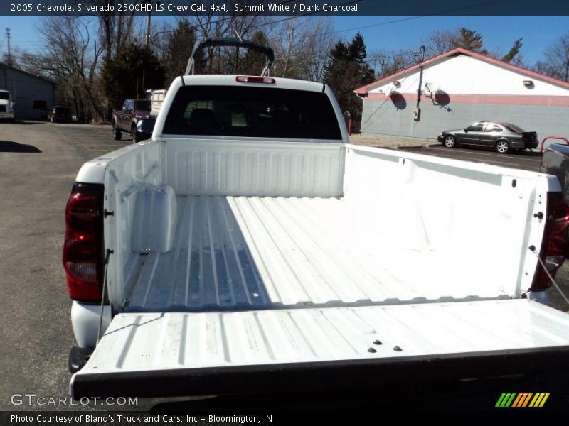 Summit White / Dark Charcoal 2005 Chevrolet Silverado 2500HD LS Crew Cab 4x4