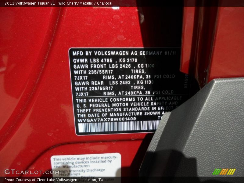 Wild Cherry Metallic / Charcoal 2011 Volkswagen Tiguan SE