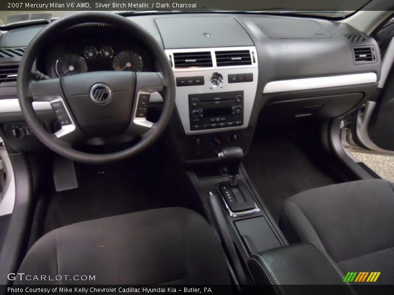Dashboard of 2007 Milan V6 AWD