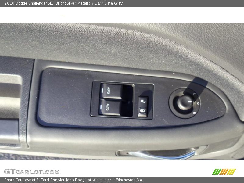 Bright Silver Metallic / Dark Slate Gray 2010 Dodge Challenger SE