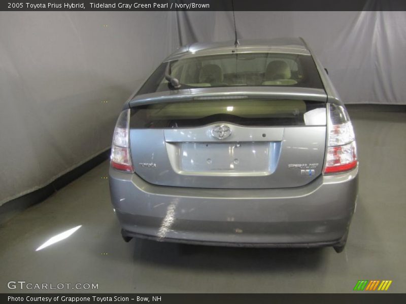 Tideland Gray Green Pearl / Ivory/Brown 2005 Toyota Prius Hybrid
