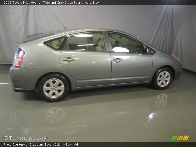 Tideland Gray Green Pearl / Ivory/Brown 2005 Toyota Prius Hybrid