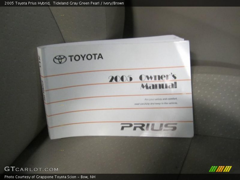 Tideland Gray Green Pearl / Ivory/Brown 2005 Toyota Prius Hybrid