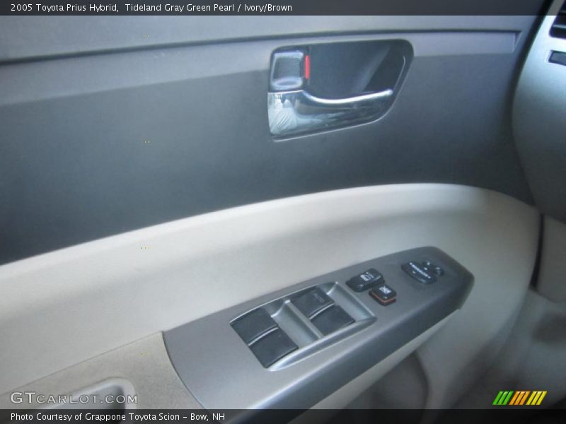 Tideland Gray Green Pearl / Ivory/Brown 2005 Toyota Prius Hybrid
