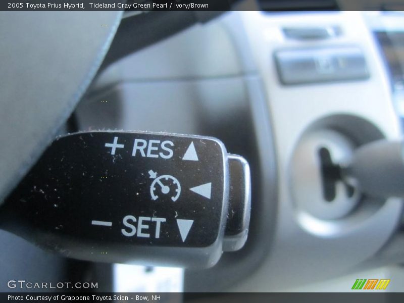 Tideland Gray Green Pearl / Ivory/Brown 2005 Toyota Prius Hybrid