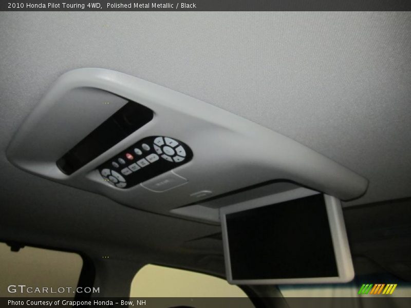 Polished Metal Metallic / Black 2010 Honda Pilot Touring 4WD